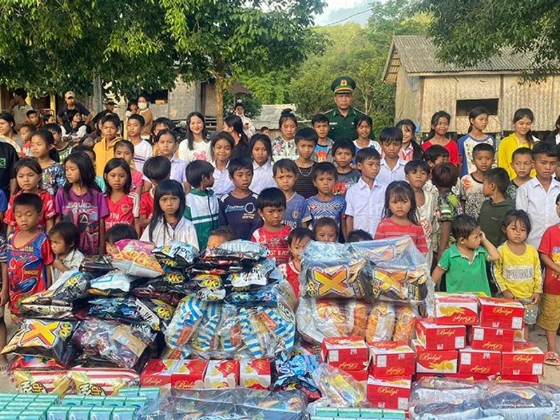 Hình ảnh đại diện cho sứ mệnh và tầm nhìn của 8kbet buzz, nhấn mạnh sự hợp tác và tính chuyên nghiệp trong ngành cá cược trực tuyến.