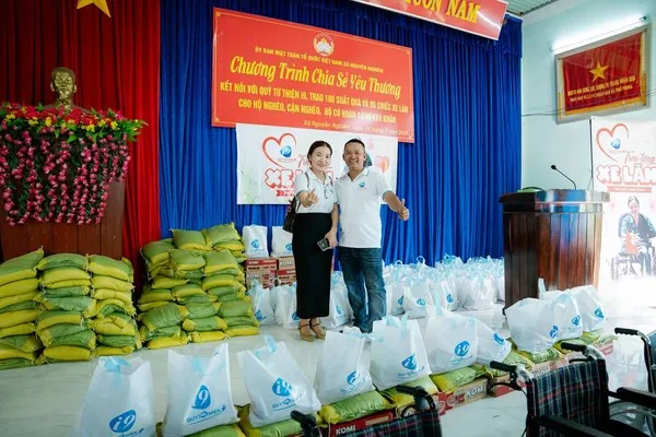 Các biểu tượng hỗ trợ và cộng đồng cho người có vấn đề cờ bạc, thể hiện các tài nguyên và sự giúp đỡ bên ngoài để chơi cờ bạc có trách nhiệm.