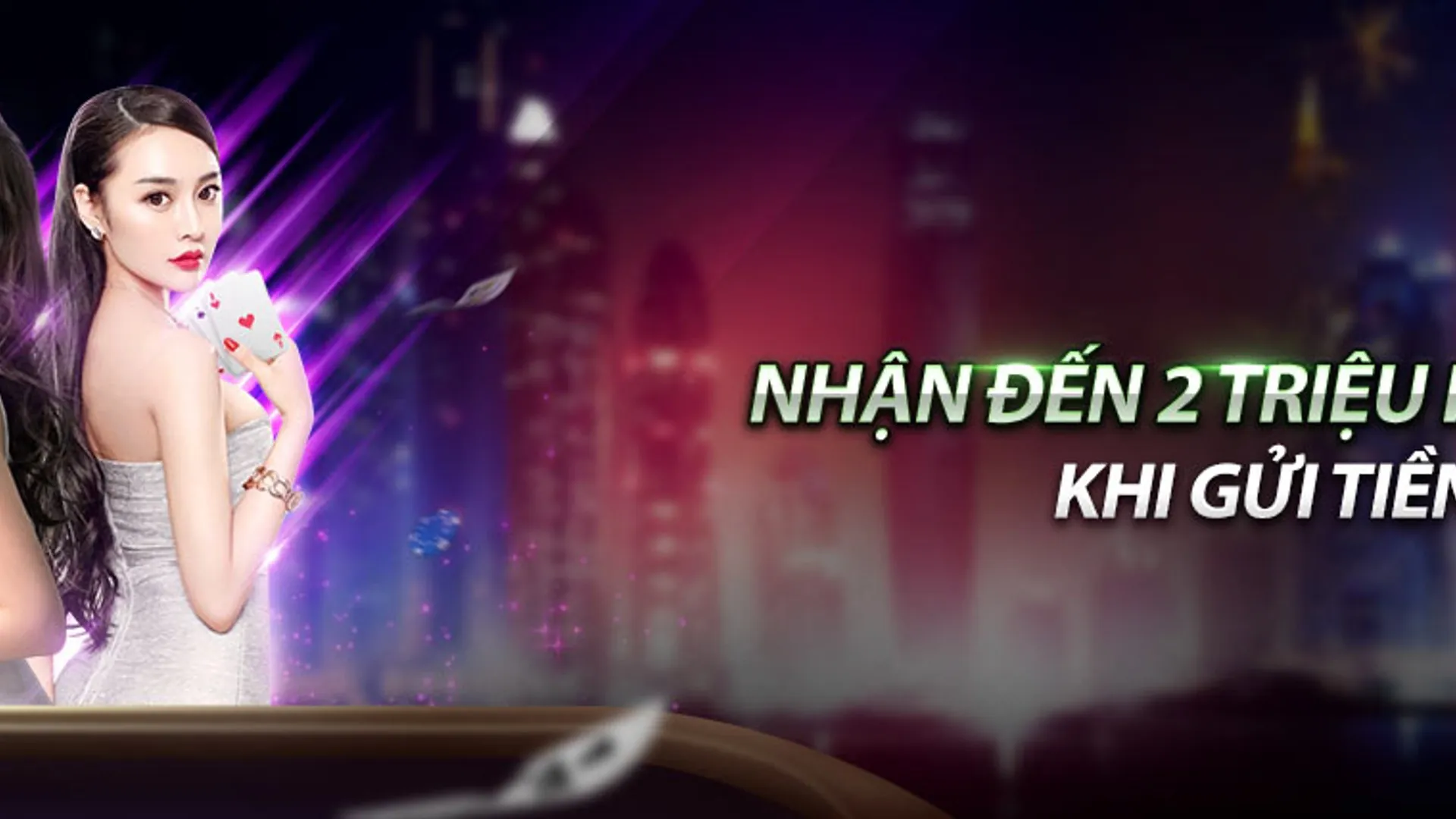 Hình ảnh bàn chơi casino sang trọng với các trò bài và chip tại 8kbet buzz